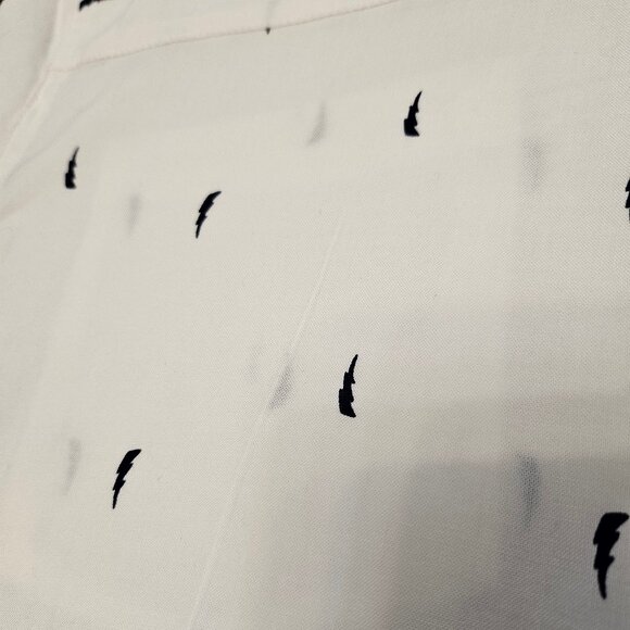 Kensie Women's White Black Ligting Print Buttons Up Shirt Size: L - Picture 10 of 10